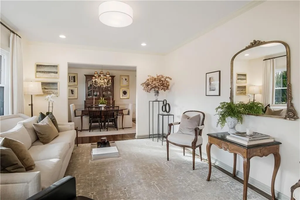 500 Carolwood Lane, Atlanta, Georgia 30342, 3 Bedrooms Bedrooms, ,2 BathroomsBathrooms,Residential,Sold,500 Carolwood Lane,6825781