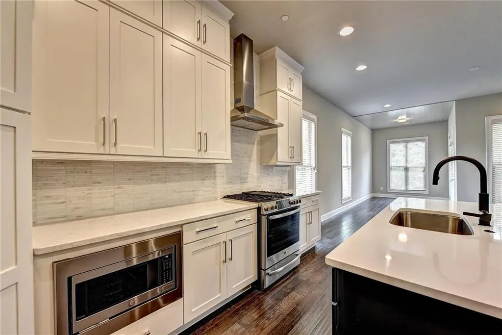 4309 Parkside Place, Atlanta, Georgia 30342, 3 Bedrooms Bedrooms, ,3 BathroomsBathrooms,Residential,Sold,4309 Parkside Place,6082691