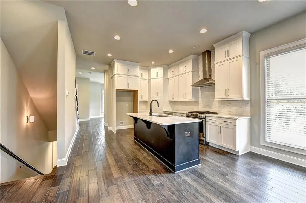 4309 Parkside Place, Atlanta, Georgia 30342, 3 Bedrooms Bedrooms, ,3 BathroomsBathrooms,Residential,Sold,4309 Parkside Place,6082691