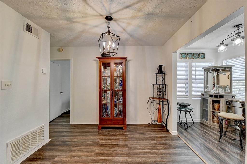 5159 Roswell Road Unit 1, Atlanta, Georgia 30342, 1 Bedroom Bedrooms, ,1 BathroomBathrooms,Residential,Sold,5159 Roswell Road Unit 1,7339507