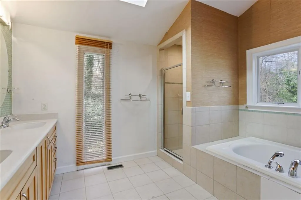 8305 Ison Road Ne, Atlanta, Georgia 30350, 5 Bedrooms Bedrooms, ,3 BathroomsBathrooms,Residential,Sold,8305 Ison Road Ne,7024638