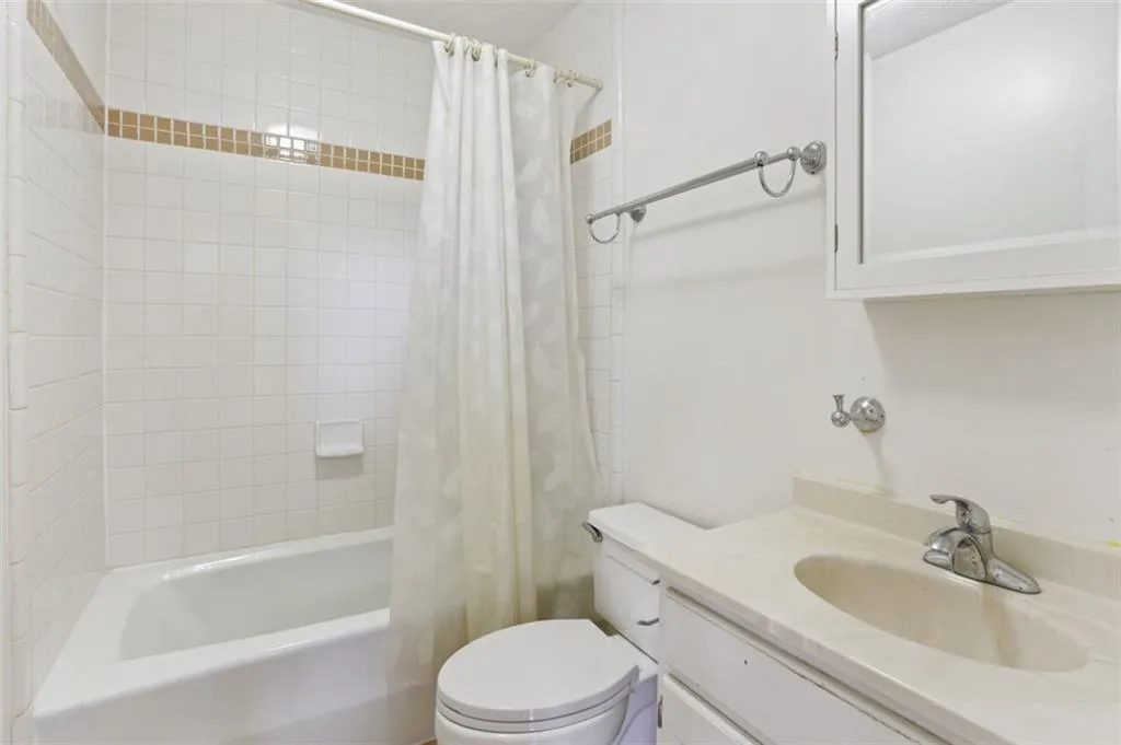 8305 Ison Road Ne, Atlanta, Georgia 30350, 5 Bedrooms Bedrooms, ,3 BathroomsBathrooms,Residential,Sold,8305 Ison Road Ne,7024638