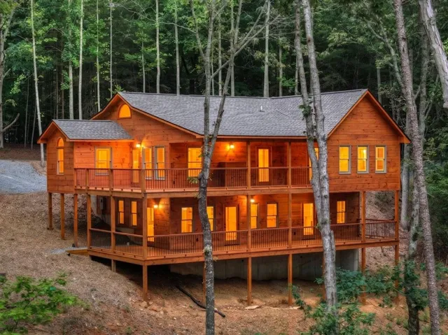 394 Blackberry Circle, Ellijay, Georgia 30536