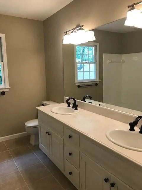 555 Cambridge Way, Sandy Springs, Georgia 30328, 6 Bedrooms Bedrooms, ,3 BathroomsBathrooms,Residential,Sold,555 Cambridge Way,5933914