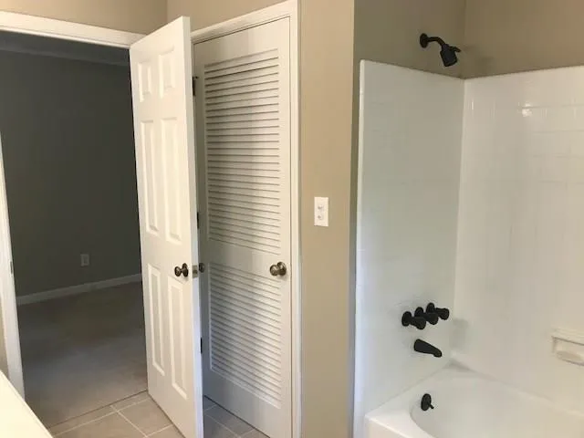 555 Cambridge Way, Sandy Springs, Georgia 30328, 6 Bedrooms Bedrooms, ,3 BathroomsBathrooms,Residential,Sold,555 Cambridge Way,5933914