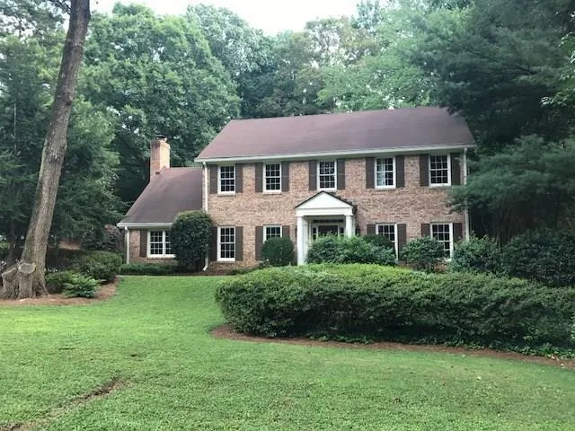 555 Cambridge Way, Sandy Springs, Georgia 30328, 6 Bedrooms Bedrooms, ,3 BathroomsBathrooms,Residential,Sold,555 Cambridge Way,5933914