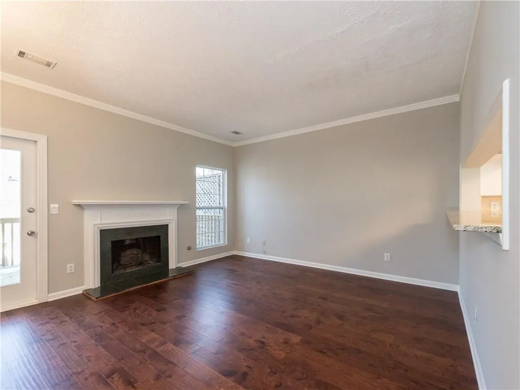 404 Wedgewood Way, Atlanta, Georgia 30350, 2 Bedrooms Bedrooms, ,2 BathroomsBathrooms,Residential,Sold,404 Wedgewood Way,5940398