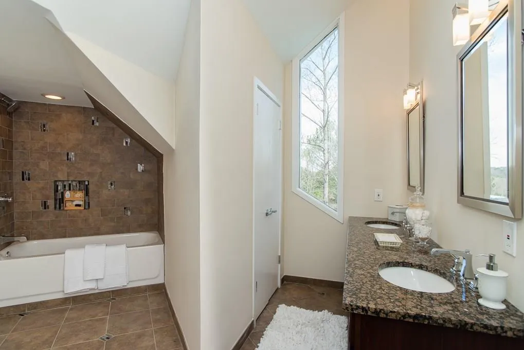 150 River North Circle, Sandy Springs, Georgia 30328, 4 Bedrooms Bedrooms, ,3 BathroomsBathrooms,Residential,Sold,150 River North Circle,5658671