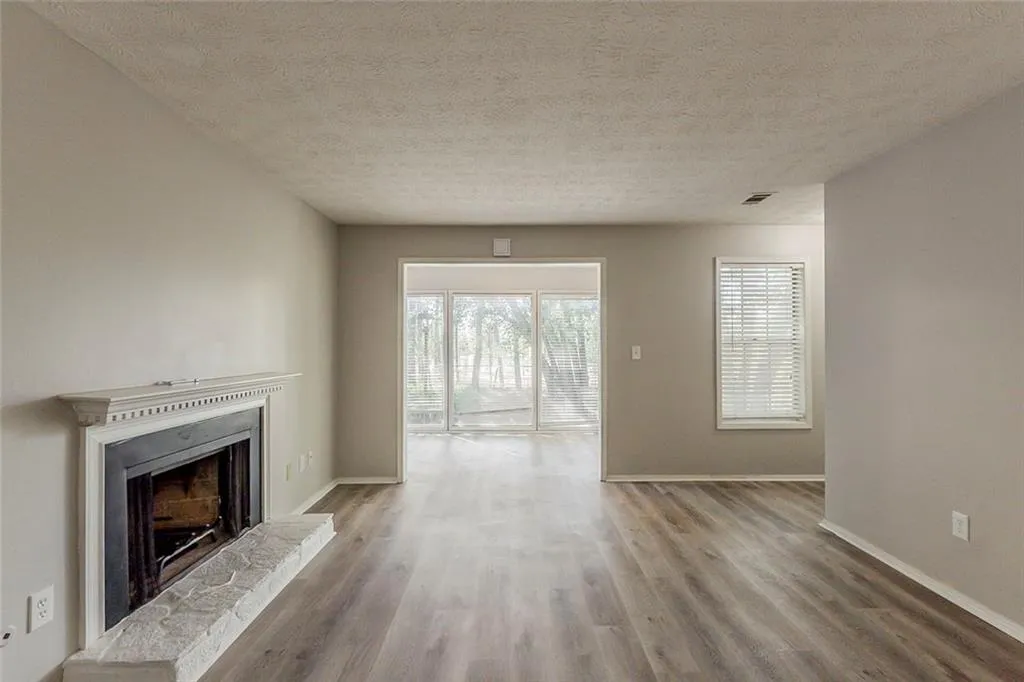 104 Natchez Trace, Atlanta, Georgia 30350, 2 Bedrooms Bedrooms, ,2 BathroomsBathrooms,Residential,For Sale,104 Natchez Trace,7553789