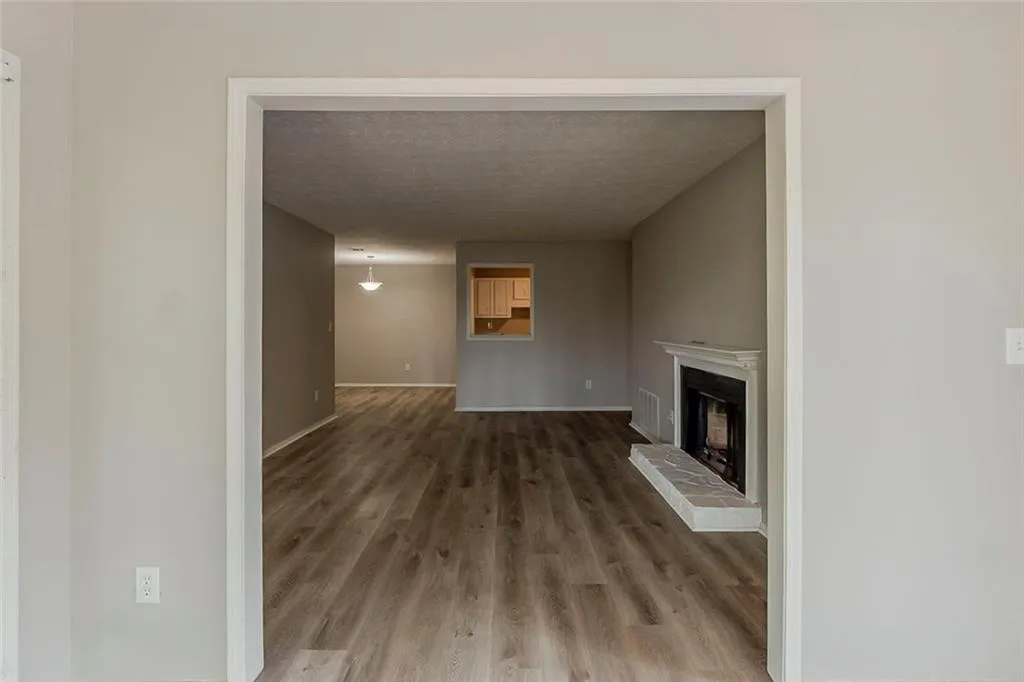 104 Natchez Trace, Atlanta, Georgia 30350, 2 Bedrooms Bedrooms, ,2 BathroomsBathrooms,Residential,For Sale,104 Natchez Trace,7553789