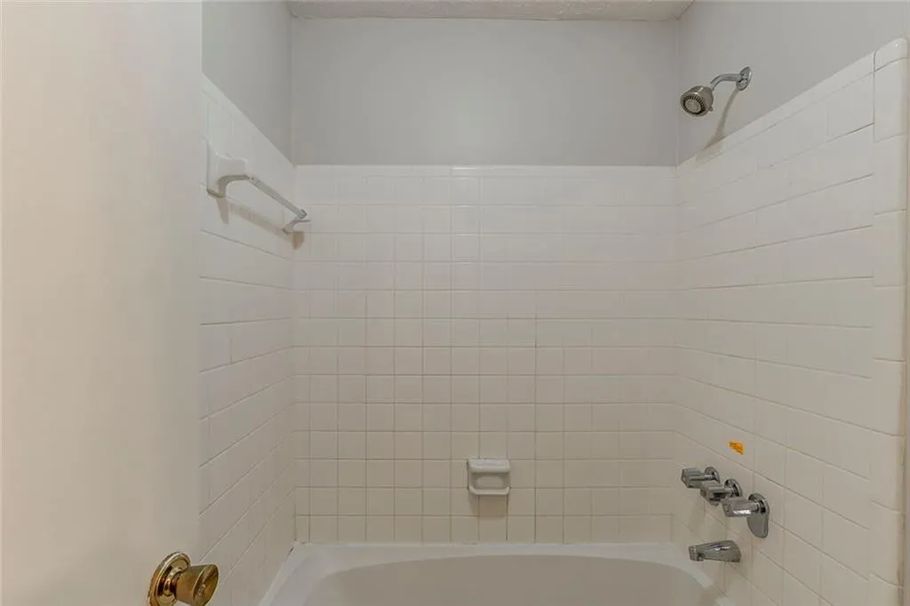 104 Natchez Trace, Atlanta, Georgia 30350, 2 Bedrooms Bedrooms, ,2 BathroomsBathrooms,Residential,For Sale,104 Natchez Trace,7553789