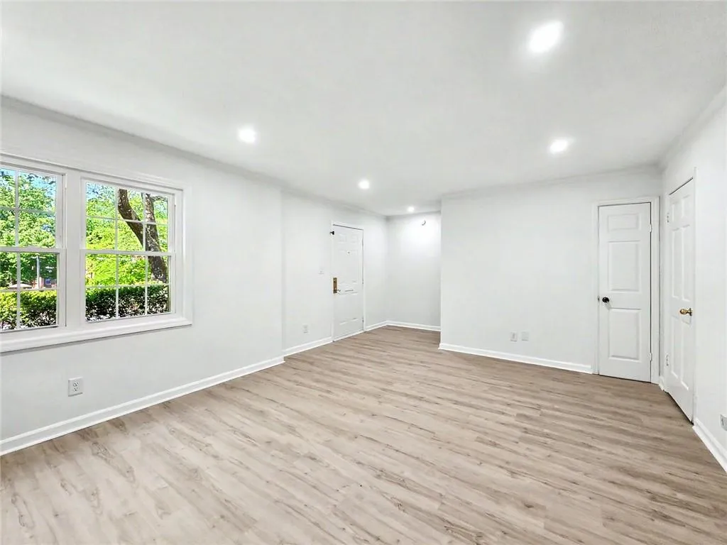 270 Winding River Road Unit H, Atlanta, Georgia 30350, 3 Bedrooms Bedrooms, ,2 BathroomsBathrooms,Residential,For Sale,270 Winding River Road Unit H,7753900
