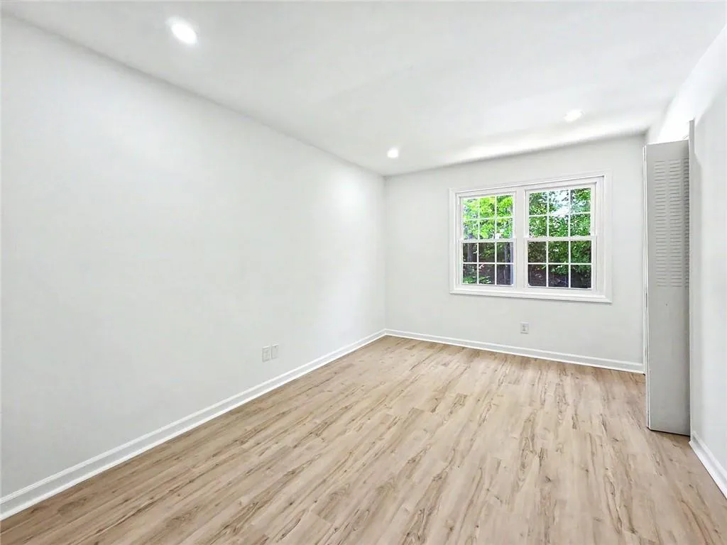 270 Winding River Road Unit H, Atlanta, Georgia 30350, 3 Bedrooms Bedrooms, ,2 BathroomsBathrooms,Residential,For Sale,270 Winding River Road Unit H,7753900