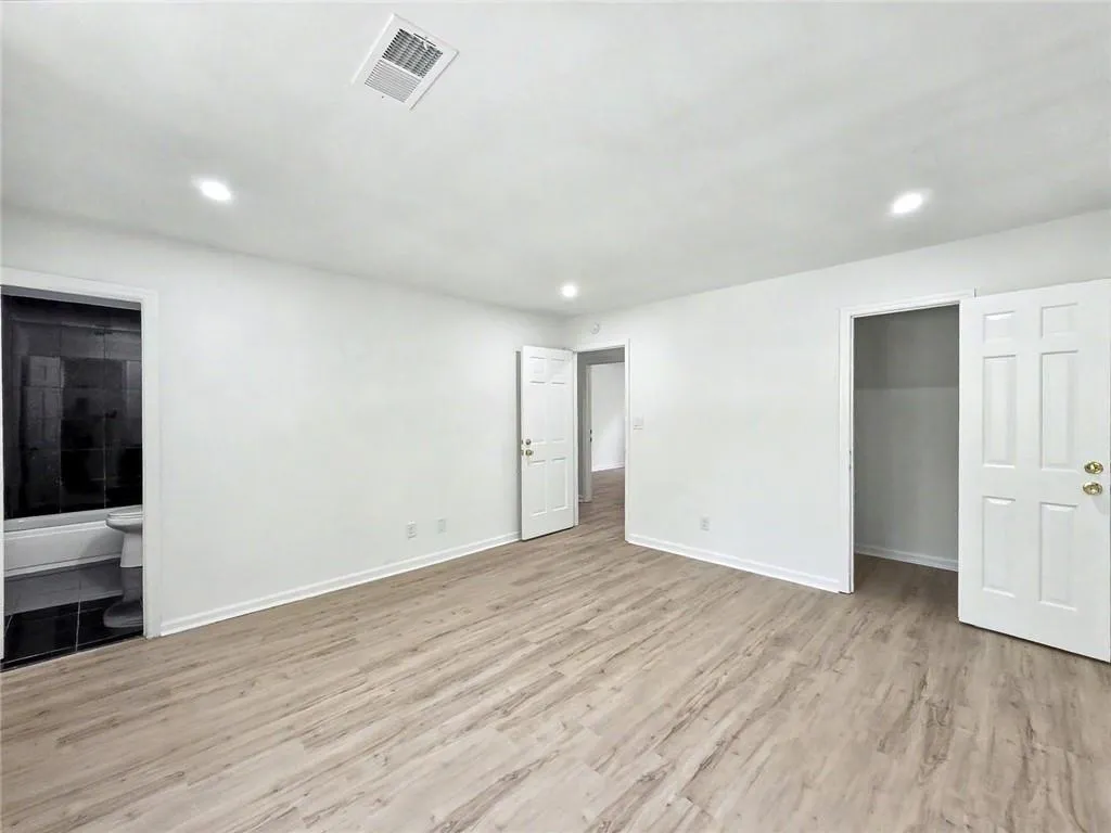 270 Winding River Road Unit H, Atlanta, Georgia 30350, 3 Bedrooms Bedrooms, ,2 BathroomsBathrooms,Residential,For Sale,270 Winding River Road Unit H,7753900