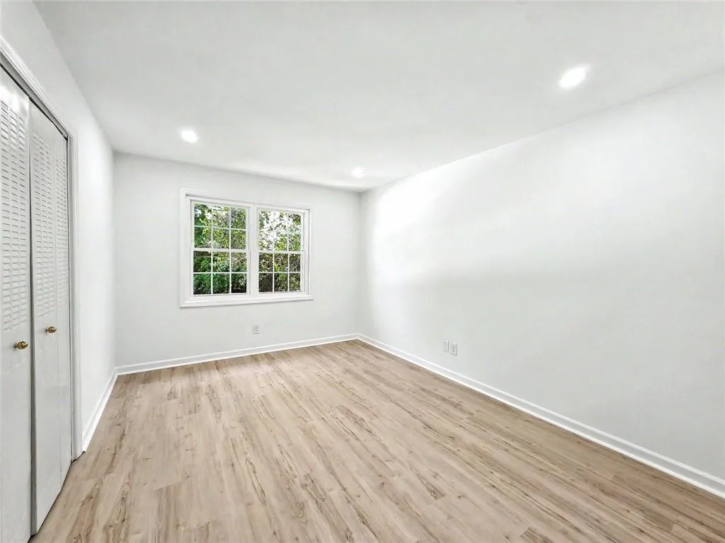 270 Winding River Road Unit H, Atlanta, Georgia 30350, 3 Bedrooms Bedrooms, ,2 BathroomsBathrooms,Residential,For Sale,270 Winding River Road Unit H,7753900
