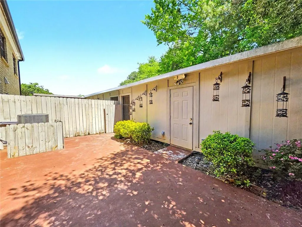 270 Winding River Road Unit H, Atlanta, Georgia 30350, 3 Bedrooms Bedrooms, ,2 BathroomsBathrooms,Residential,For Sale,270 Winding River Road Unit H,7753900