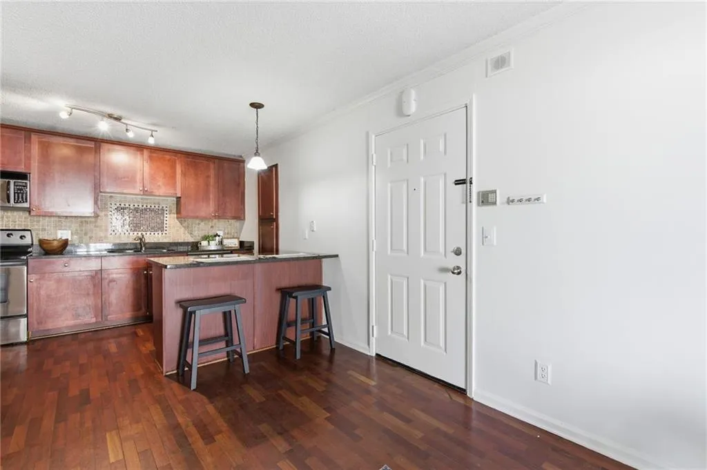 2657 Lenox Road Ne Unit 68, Atlanta, Georgia 30324, 1 Bedroom Bedrooms, 0 ,1 BathroomBathrooms,Residential,For Sale,2657 Lenox Road Ne Unit 68,7721932