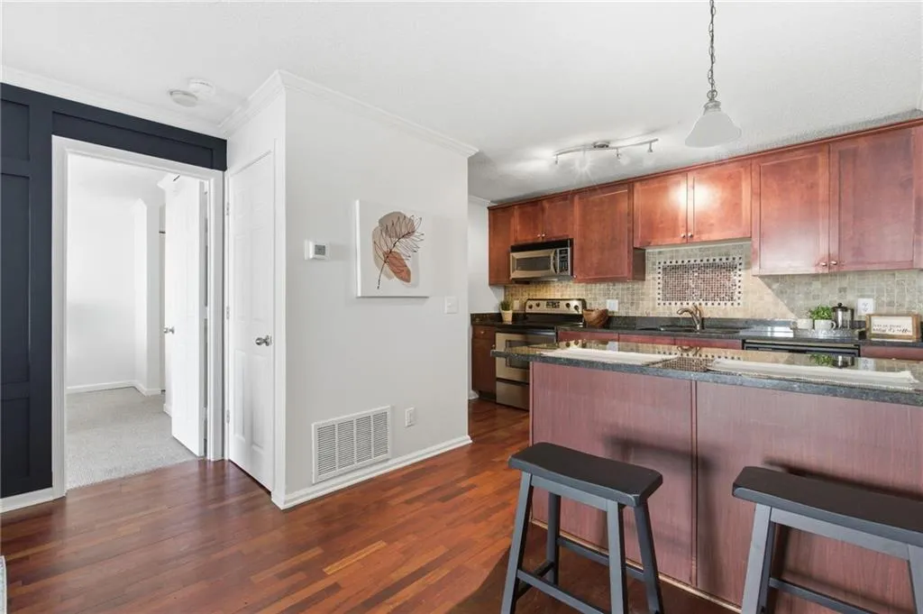 2657 Lenox Road Ne Unit 68, Atlanta, Georgia 30324, 1 Bedroom Bedrooms, 0 ,1 BathroomBathrooms,Residential,For Sale,2657 Lenox Road Ne Unit 68,7721932