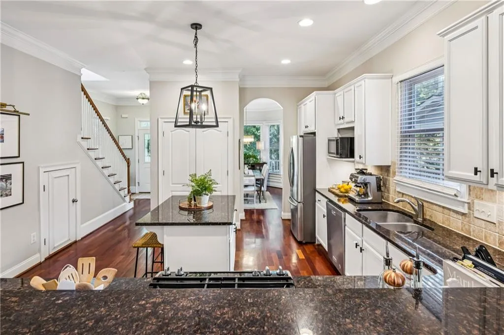 2273 Paul Avenue Nw, Atlanta, Georgia 30318, 3 Bedrooms Bedrooms, ,2 BathroomsBathrooms,Residential,For Sale,2273 Paul Avenue Nw,7666729