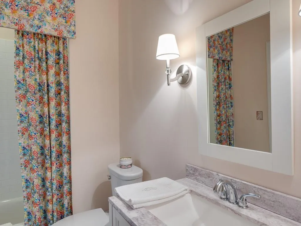78 W Belle Isle Road, Sandy Springs, Georgia 30342, 5 Bedrooms Bedrooms, ,5 BathroomsBathrooms,Residential,Sold,78 W Belle Isle Road,6602788