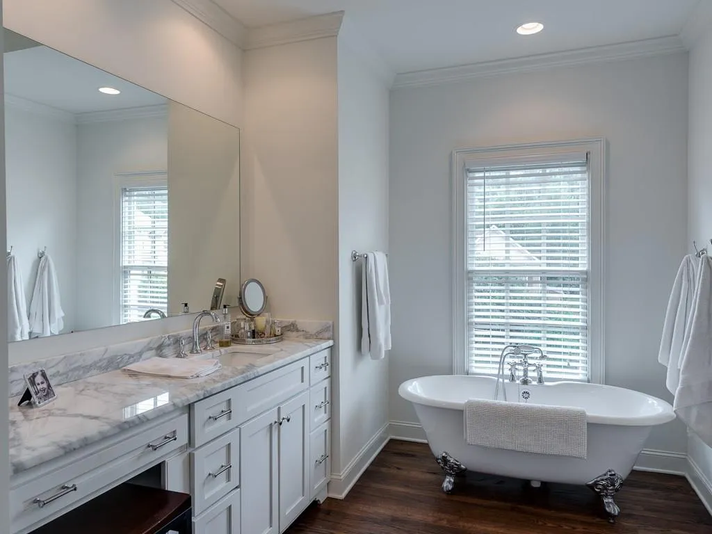 78 W Belle Isle Road, Sandy Springs, Georgia 30342, 5 Bedrooms Bedrooms, ,5 BathroomsBathrooms,Residential,Sold,78 W Belle Isle Road,6602788