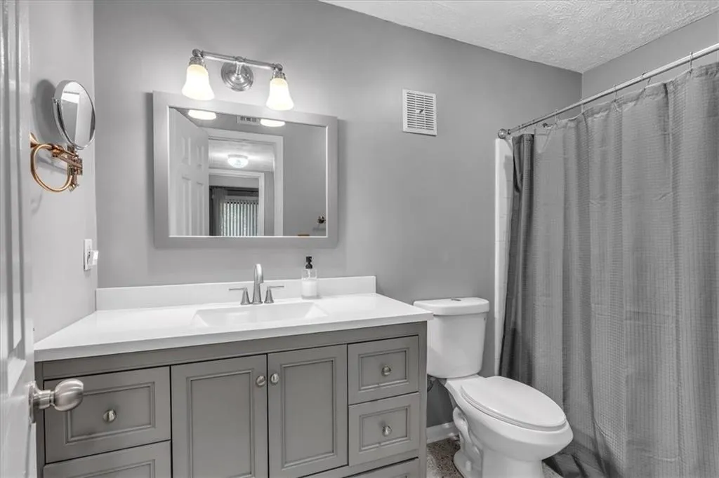 2607 Vinings Central Drive Se Unit 6, Atlanta, Georgia 30339, 2 Bedrooms Bedrooms, ,2 BathroomsBathrooms,Residential,For Sale,2607 Vinings Central Drive Se Unit 6,7669209 2607 Vinings Central Drive Se Unit 6, Atlanta, Georgia 30339, 2 Bedrooms Bedrooms, ,2 BathroomsBathrooms,Residential,For Sale,2607 Vinings Central Drive Se Unit 6,7669209