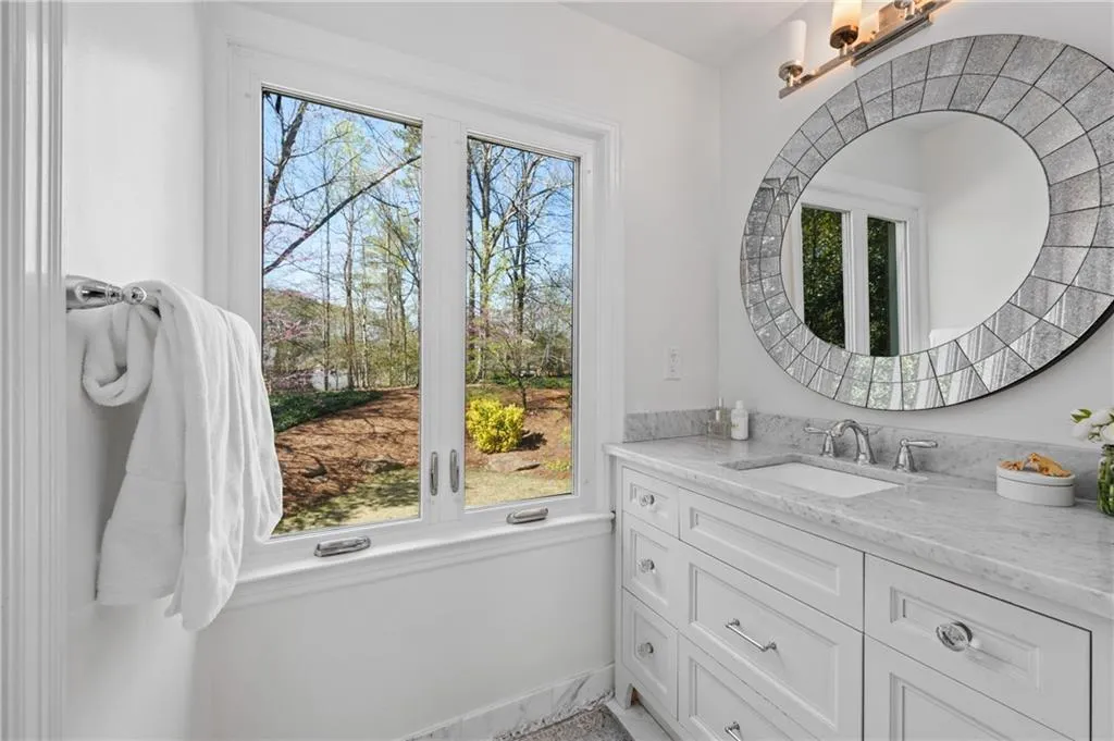 75 River Park Drive, Atlanta, Georgia 30328, 4 Bedrooms Bedrooms, ,3 BathroomsBathrooms,Residential,Sold,75 River Park Drive,7355432