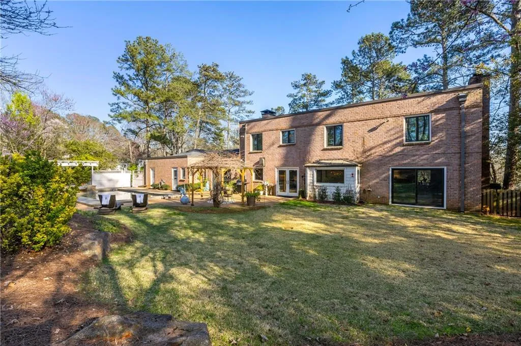 75 River Park Drive, Atlanta, Georgia 30328, 4 Bedrooms Bedrooms, ,3 BathroomsBathrooms,Residential,Sold,75 River Park Drive,7355432