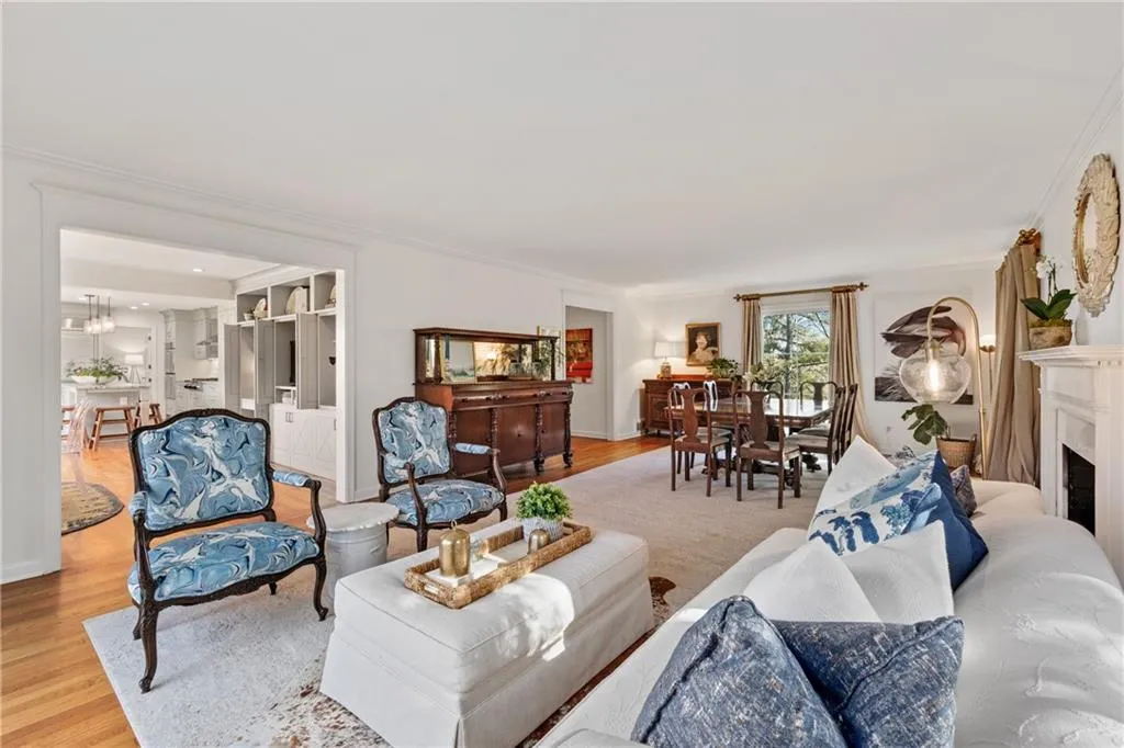 75 River Park Drive, Atlanta, Georgia 30328, 4 Bedrooms Bedrooms, ,3 BathroomsBathrooms,Residential,Sold,75 River Park Drive,7355432