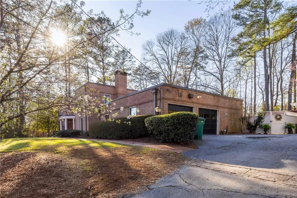 75 River Park Drive, Atlanta, Georgia 30328, 4 Bedrooms Bedrooms, ,3 BathroomsBathrooms,Residential,Sold,75 River Park Drive,7355432