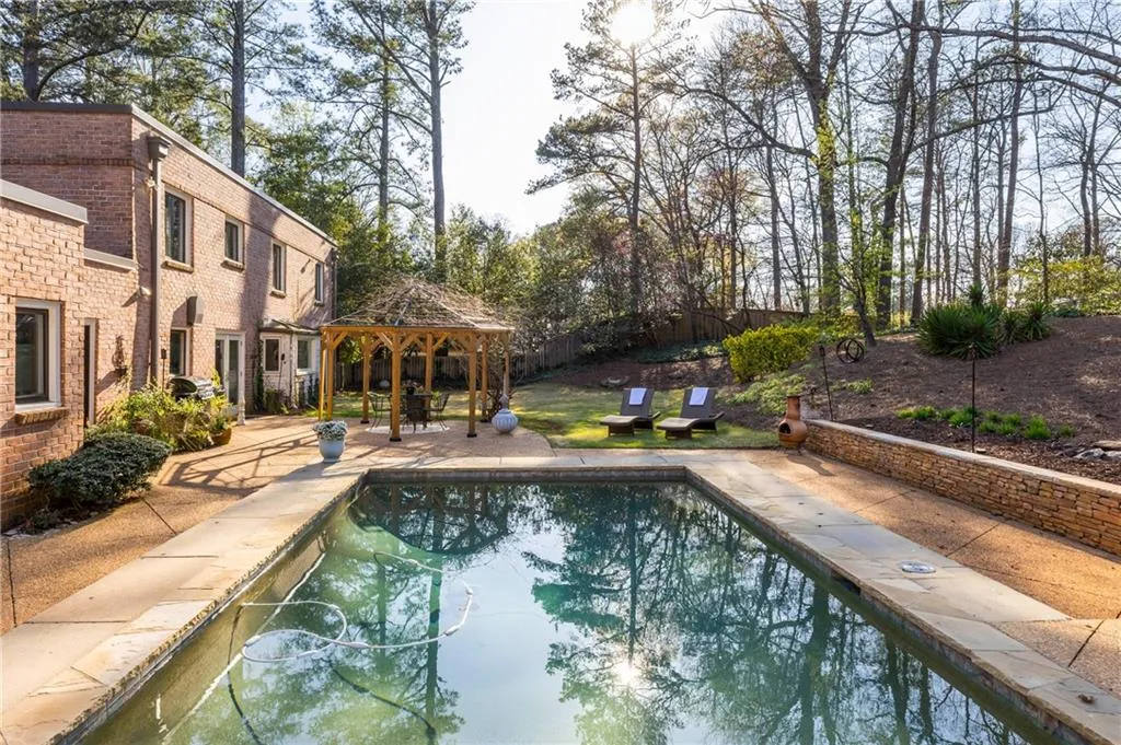 75 River Park Drive, Atlanta, Georgia 30328, 4 Bedrooms Bedrooms, ,3 BathroomsBathrooms,Residential,Sold,75 River Park Drive,7355432