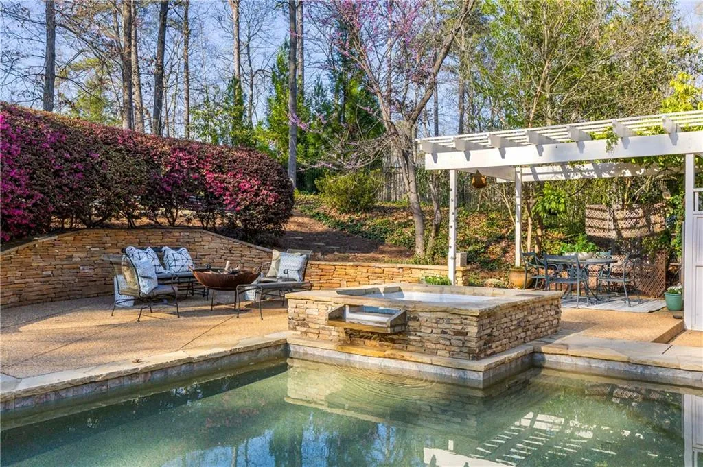 75 River Park Drive, Atlanta, Georgia 30328, 4 Bedrooms Bedrooms, ,3 BathroomsBathrooms,Residential,Sold,75 River Park Drive,7355432