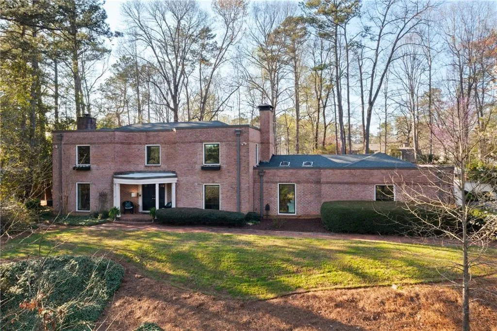 75 River Park Drive, Atlanta, Georgia 30328, 4 Bedrooms Bedrooms, ,3 BathroomsBathrooms,Residential,Sold,75 River Park Drive,7355432