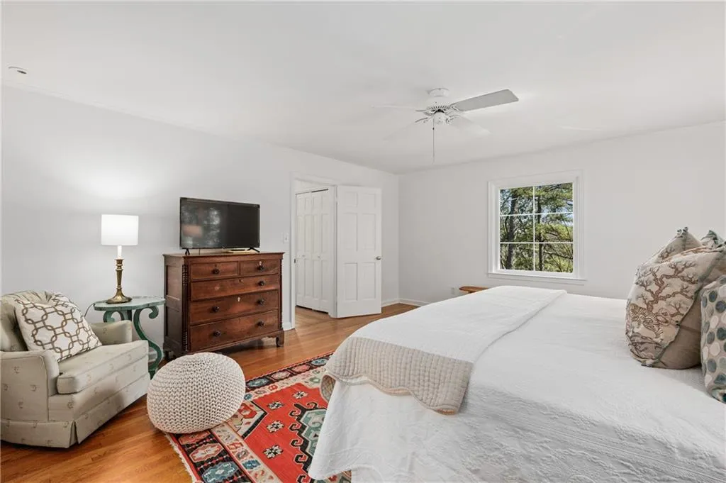 75 River Park Drive, Atlanta, Georgia 30328, 4 Bedrooms Bedrooms, ,3 BathroomsBathrooms,Residential,Sold,75 River Park Drive,7355432