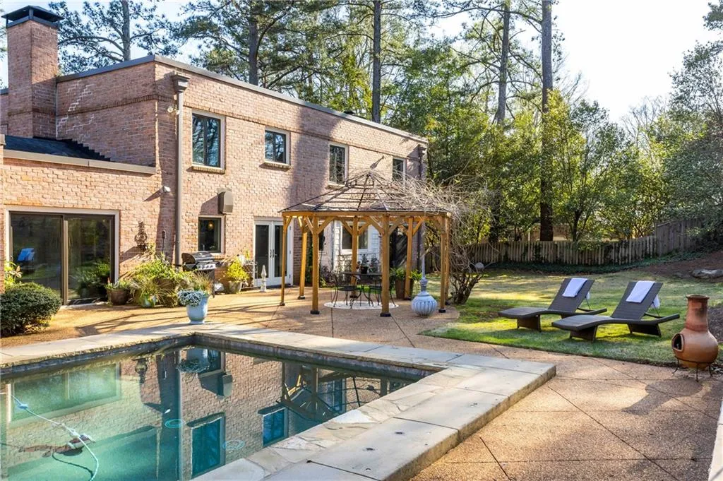 75 River Park Drive, Atlanta, Georgia 30328, 4 Bedrooms Bedrooms, ,3 BathroomsBathrooms,Residential,Sold,75 River Park Drive,7355432