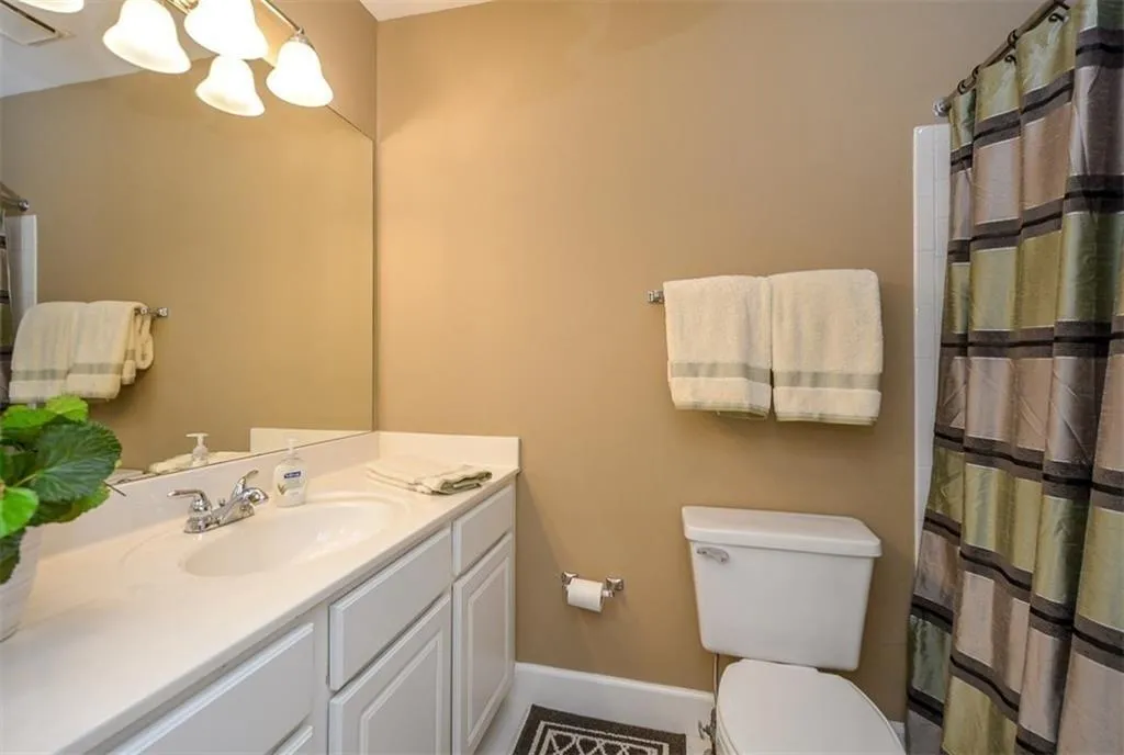 20 Mount Vernon Circle, Sandy Springs, Georgia 30338, 2 Bedrooms Bedrooms, ,2 BathroomsBathrooms,Residential,Sold,20 Mount Vernon Circle,6628232