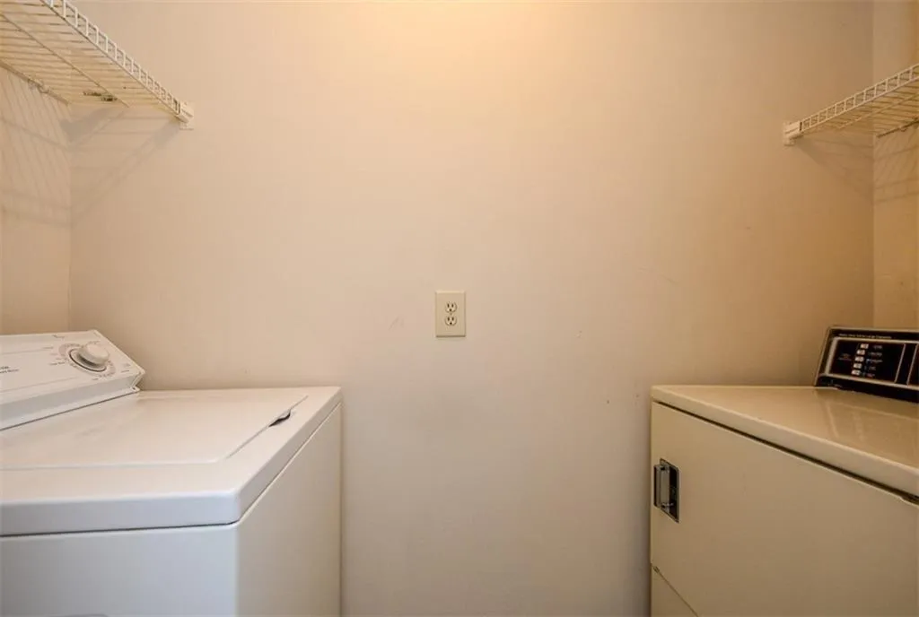 20 Mount Vernon Circle, Sandy Springs, Georgia 30338, 2 Bedrooms Bedrooms, ,2 BathroomsBathrooms,Residential,Sold,20 Mount Vernon Circle,6628232