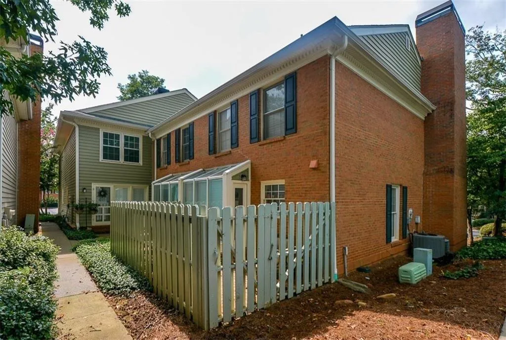 20 Mount Vernon Circle, Sandy Springs, Georgia 30338, 2 Bedrooms Bedrooms, ,2 BathroomsBathrooms,Residential,Sold,20 Mount Vernon Circle,6628232
