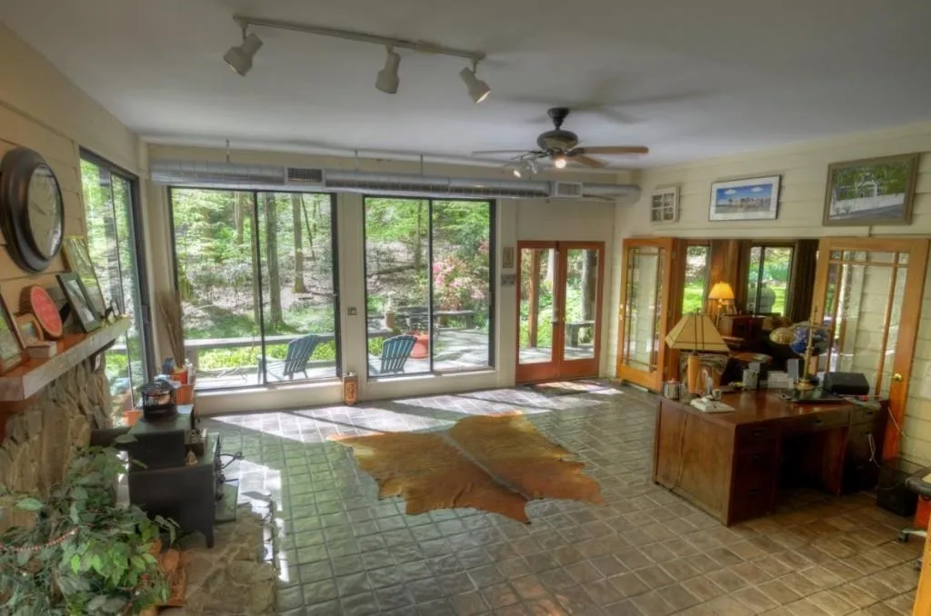 300 Spalding Hills Court, Atlanta, Georgia 30350, 4 Bedrooms Bedrooms, ,3 BathroomsBathrooms,Residential,Sold,300 Spalding Hills Court,5765740