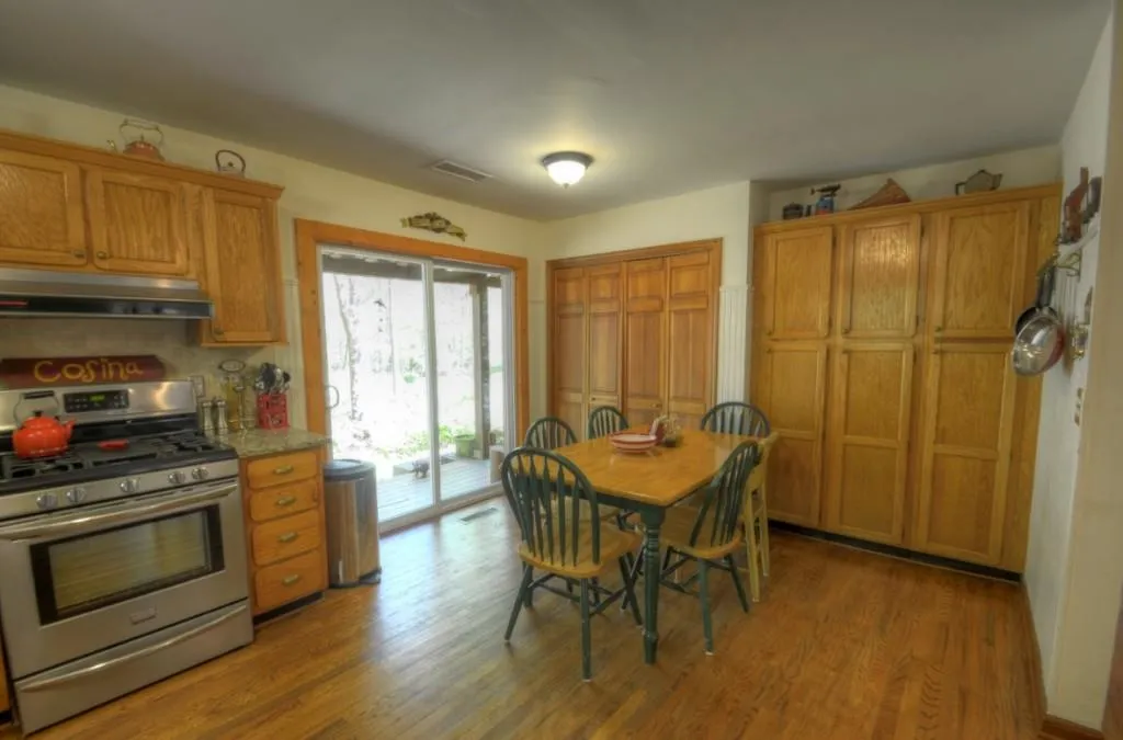 300 Spalding Hills Court, Atlanta, Georgia 30350, 4 Bedrooms Bedrooms, ,3 BathroomsBathrooms,Residential,Sold,300 Spalding Hills Court,5765740