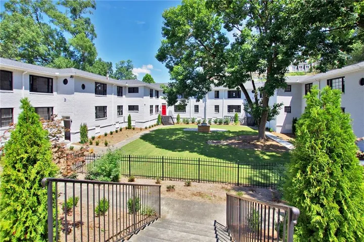 99 Peachtree Memorial Drive Unit C2, Atlanta, Georgia 30309