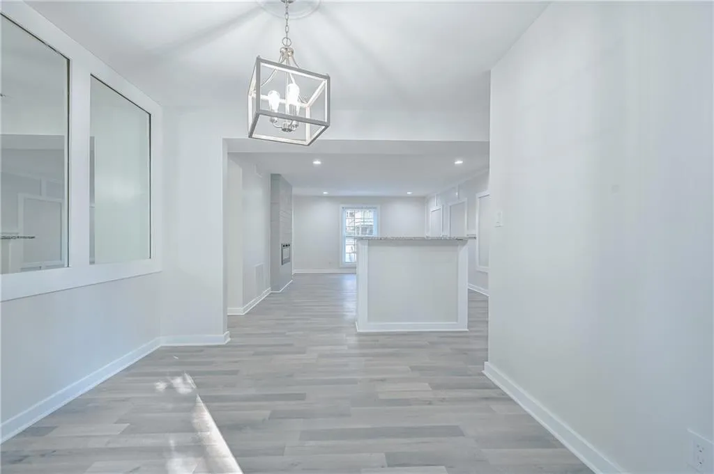 5642 Kingsport Drive Unit 8, Atlanta, Georgia 30342, 2 Bedrooms Bedrooms, ,2 BathroomsBathrooms,Residential,Sold,5642 Kingsport Drive Unit 8,7006194