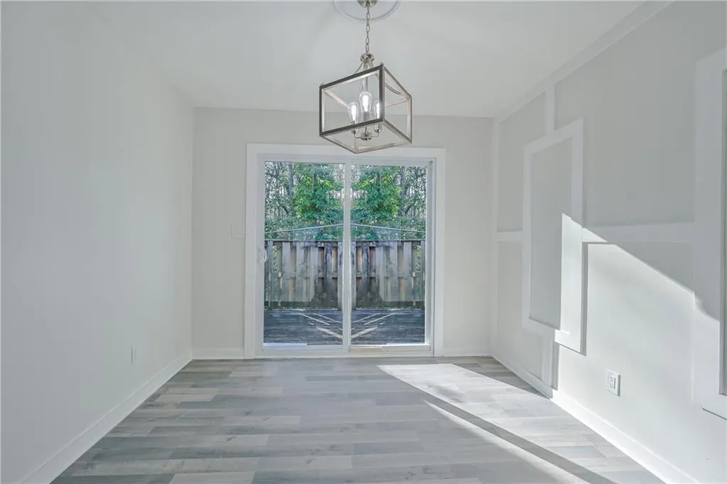 5642 Kingsport Drive Unit 8, Atlanta, Georgia 30342, 2 Bedrooms Bedrooms, ,2 BathroomsBathrooms,Residential,Sold,5642 Kingsport Drive Unit 8,7006194