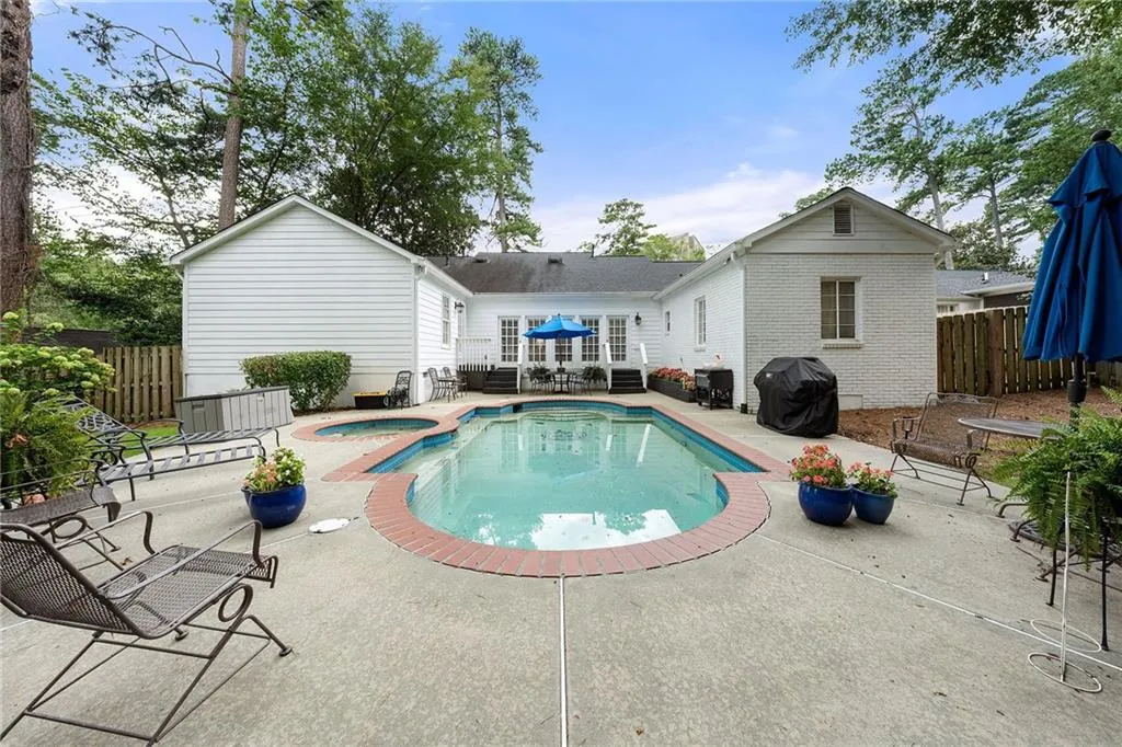 332 Allison Drive Ne, Atlanta, Georgia 30342, 3 Bedrooms Bedrooms, ,3 BathroomsBathrooms,Residential,For Sale,332 Allison Drive Ne,7631863