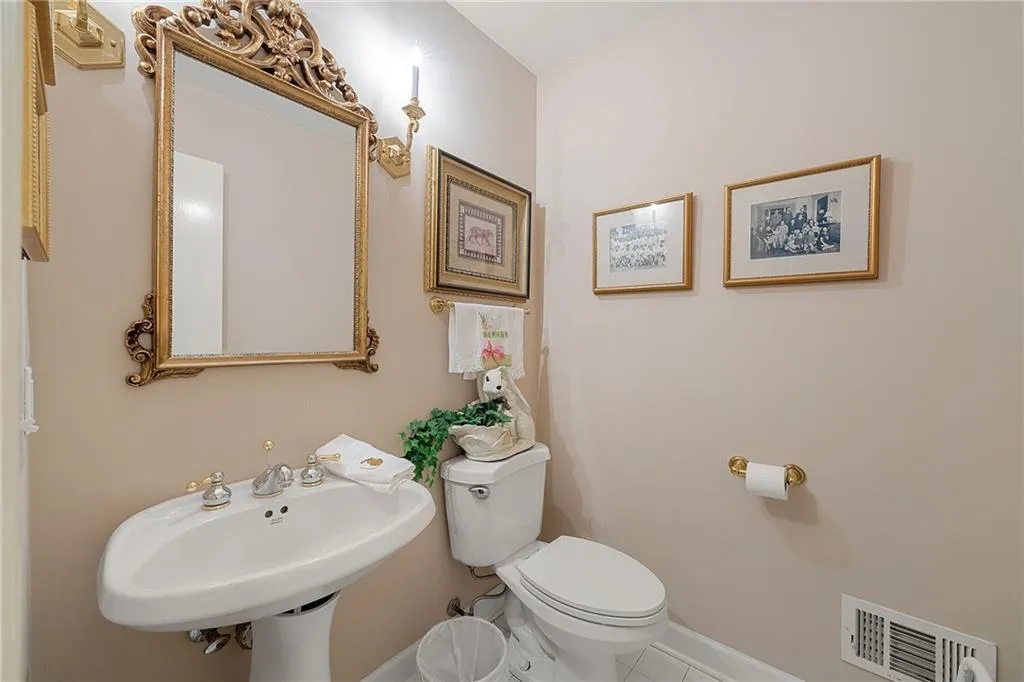 332 Allison Drive Ne, Atlanta, Georgia 30342, 3 Bedrooms Bedrooms, ,3 BathroomsBathrooms,Residential,For Sale,332 Allison Drive Ne,7631863