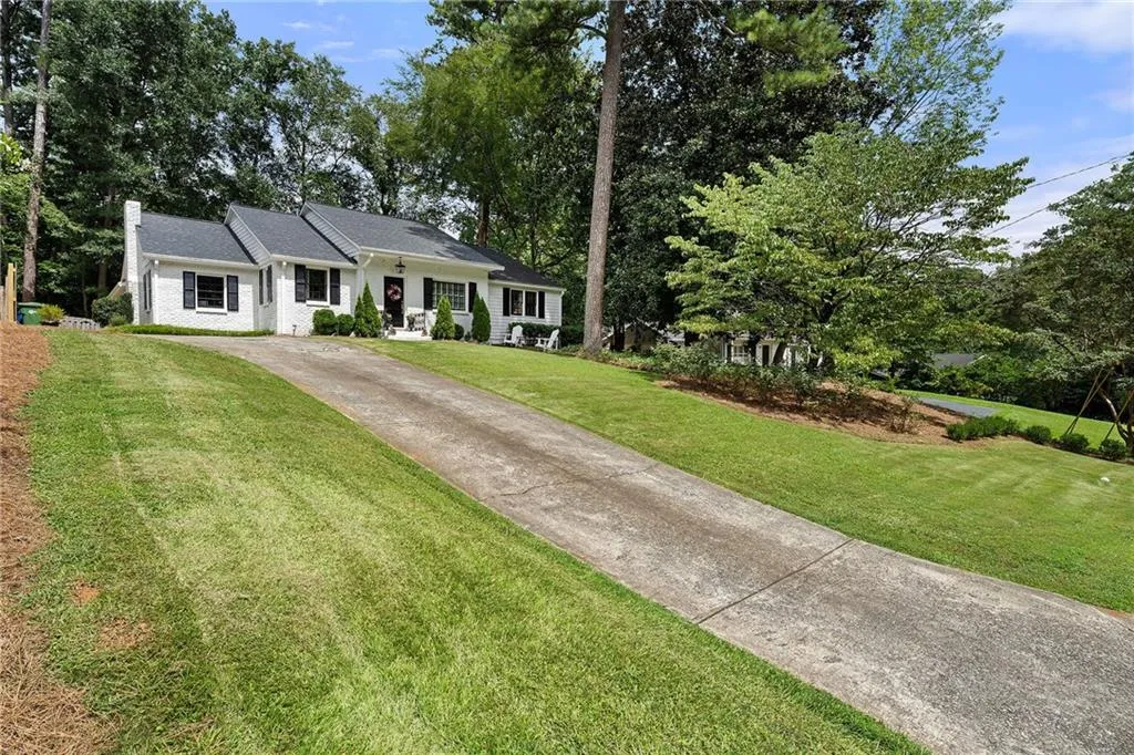 332 Allison Drive Ne, Atlanta, Georgia 30342, 3 Bedrooms Bedrooms, ,3 BathroomsBathrooms,Residential,For Sale,332 Allison Drive Ne,7631863