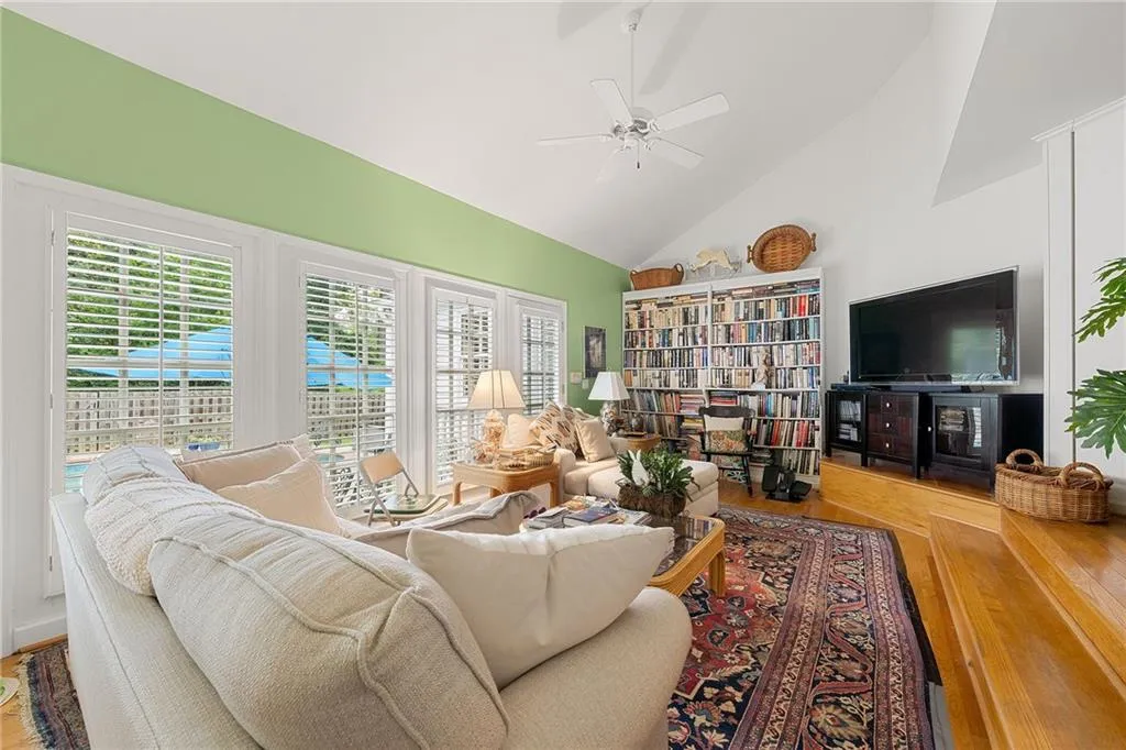 332 Allison Drive Ne, Atlanta, Georgia 30342, 3 Bedrooms Bedrooms, ,3 BathroomsBathrooms,Residential,For Sale,332 Allison Drive Ne,7631863