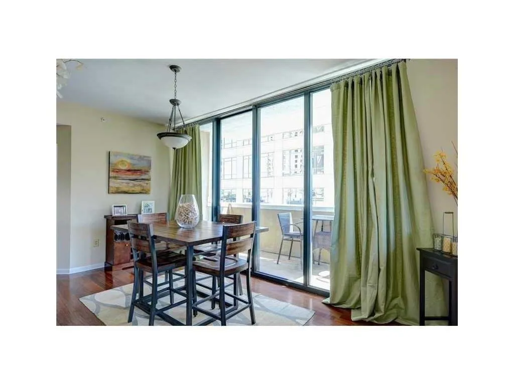 3040 Peachtree Road Nw Unit 504, Atlanta, Georgia 30305, 2 Bedrooms Bedrooms, ,2 BathroomsBathrooms,Residential,Sold,3040 Peachtree Road Nw Unit 504,6129308