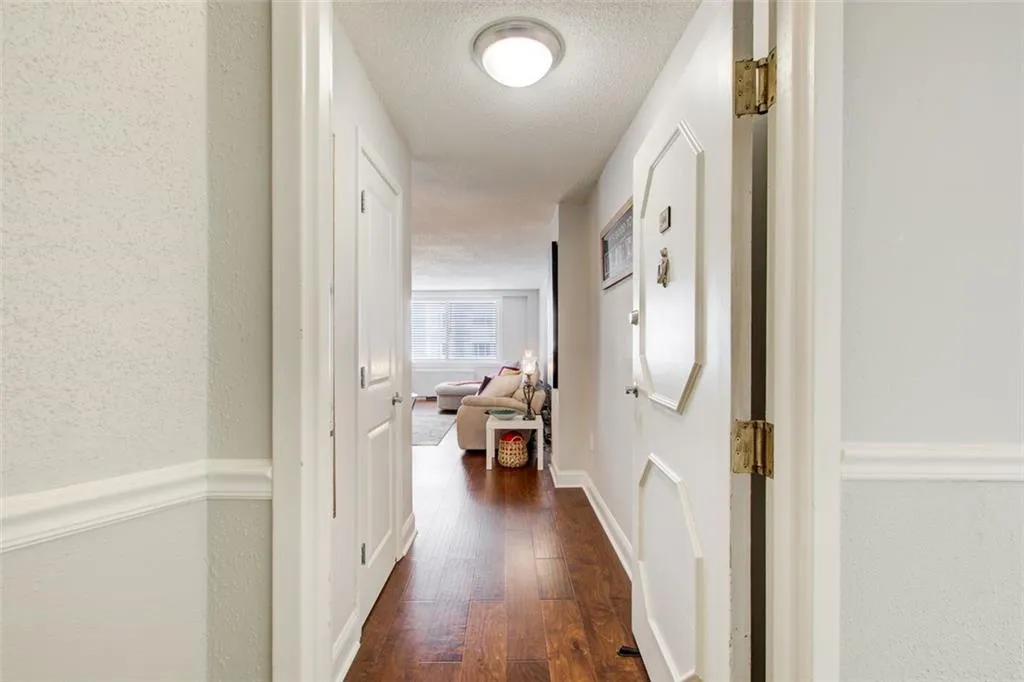 2479 Peachtree Road Ne Unit 304, Atlanta, Georgia 30305, 1 Bedroom Bedrooms, ,1 BathroomBathrooms,Residential,For Sale,2479 Peachtree Road Ne Unit 304,7624138
