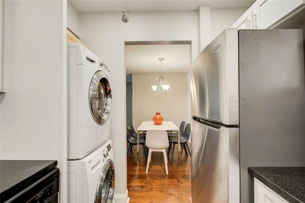 2479 Peachtree Road Ne Unit 304, Atlanta, Georgia 30305, 1 Bedroom Bedrooms, ,1 BathroomBathrooms,Residential,For Sale,2479 Peachtree Road Ne Unit 304,7624138
